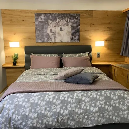 Kirchplatz Lupus & Cervus 아파트 *