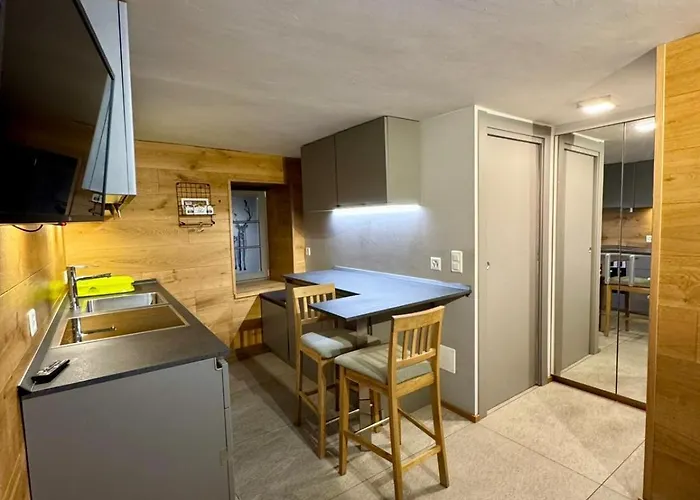 Kirchplatz Lupus & Cervus Apartment Zermatt